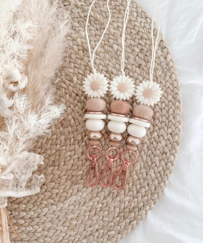 Lazy Daisy Lanyard | Coconut