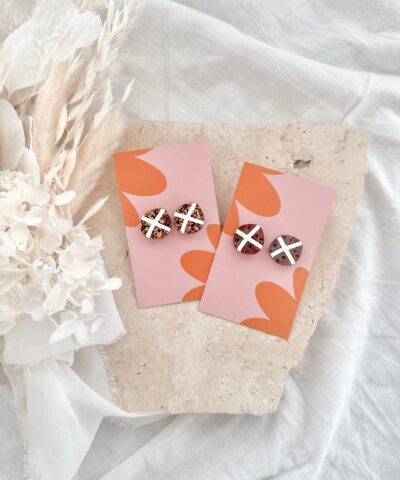 Nan's 'Chocolate' Hot Cross Buns | Studs